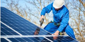 Installation Maintenance Panneaux Solaires Photovoltaïques à Lathuile